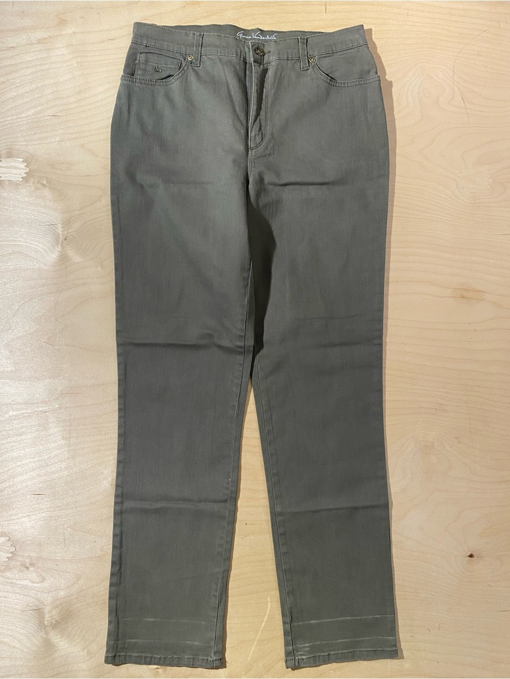 Gloria Vanderbilt Chinos in Olive 10 (SH)